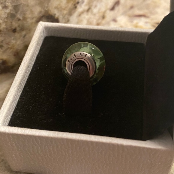 Pandora St. Maarten Exclusive Murano Charm - Picture 9 of 9